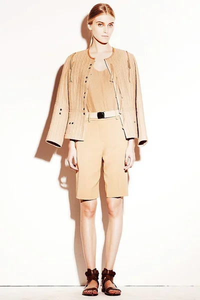 Look 16